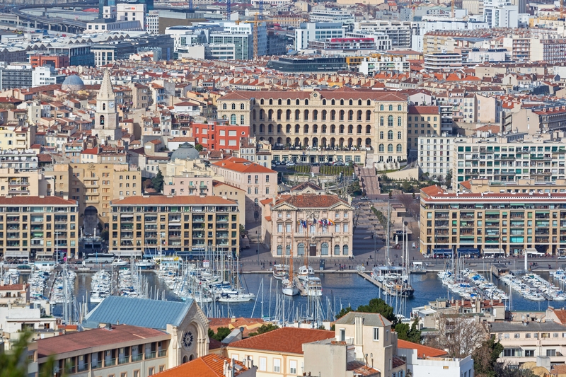 Déménagement Art Moval sur la route entre Lyon et Marseille